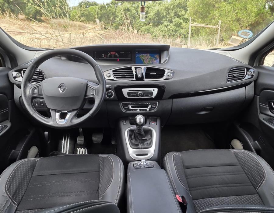 RENAULT GRAND SCENIC BOSE EDITION